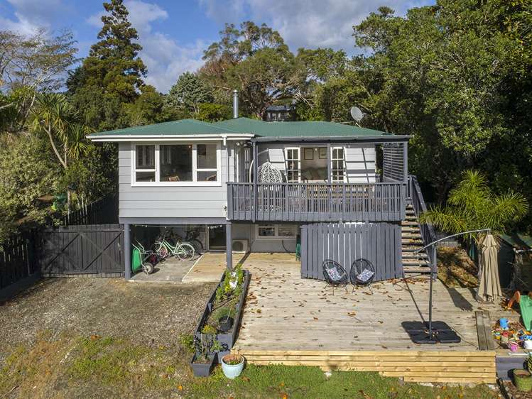 61 Gledstane Road Stanmore Bay_2