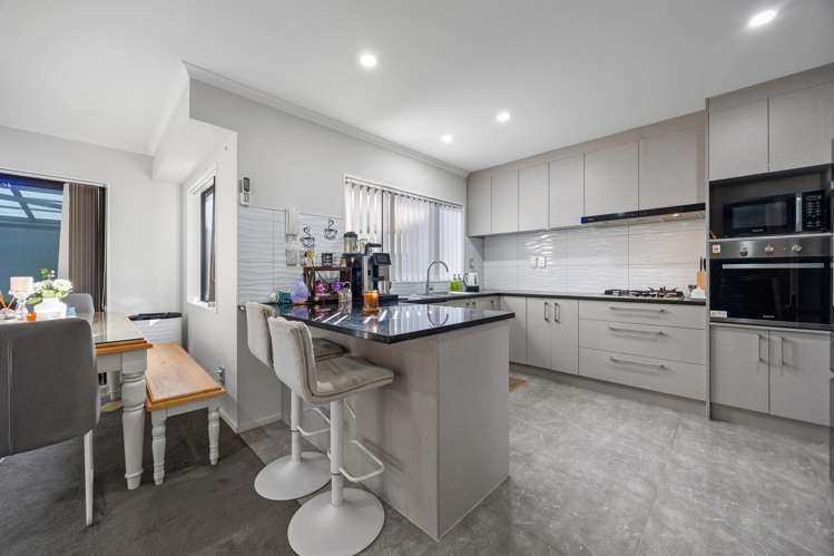 6 Te Hiko Way Mangere_6