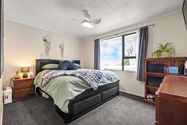 3 Robyn Hyde Place_5