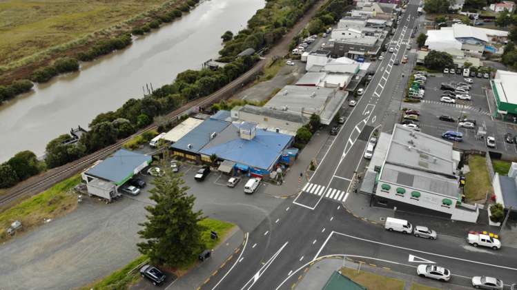 30 Commercial Road Helensville_8