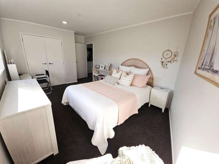 60 Intrepid Crescent Beachlands_16