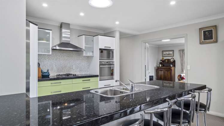 1 Bellbird Rise Pyes Pa_6