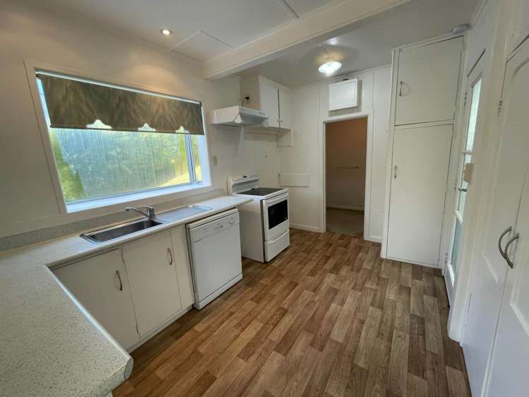 6 Gray Crescent Torbay_7