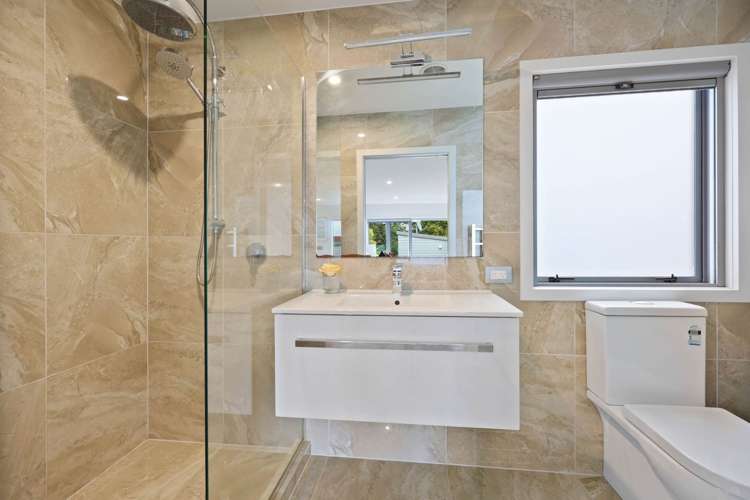 25c Marina Road Torbay_14