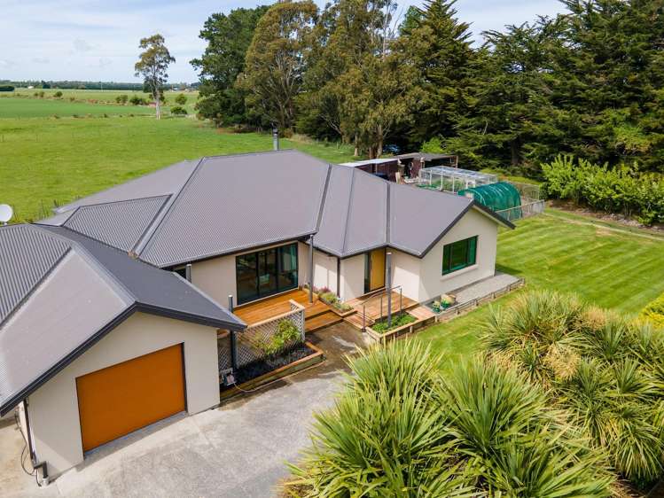 152 Deans Road Darfield_23