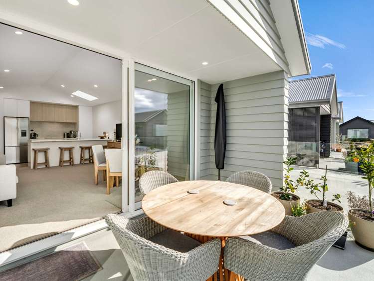 214/30 Bob Robertson Drive_0