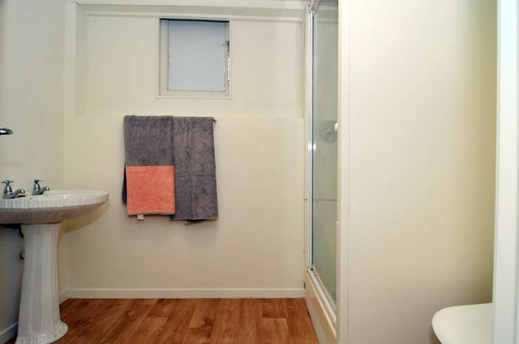 182 South Road Caversham_14