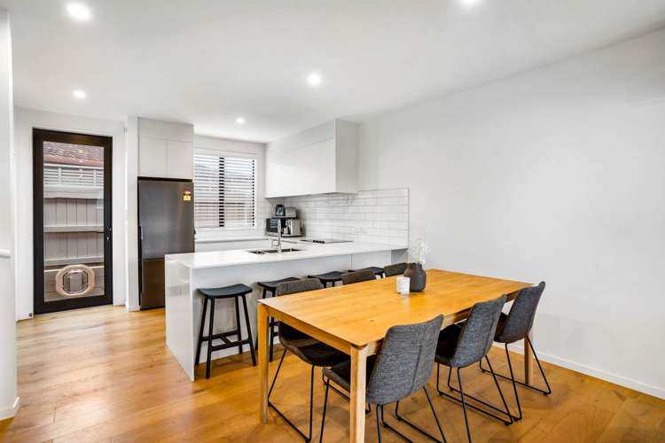 52d Selwyn Avenue Mission Bay_9