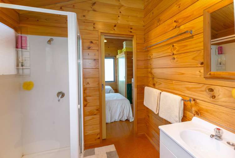 46 Guthrie Crescent Castlepoint_15