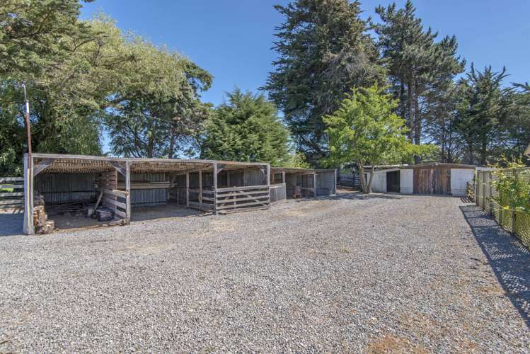 16 Neills Road Lincoln_21