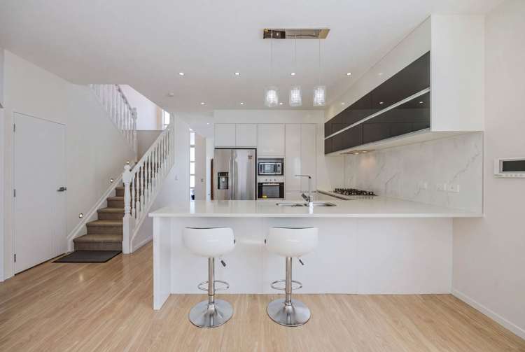 10 Helianthus Avenue Flat Bush_25