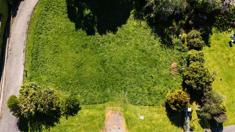 29 Settlers Hill Akaroa_5