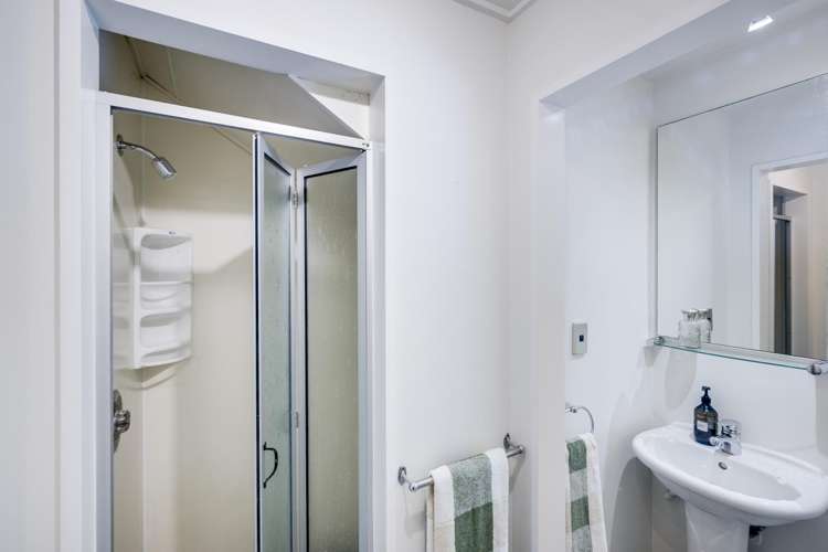 2/14 Greenwood Road Havelock North_16