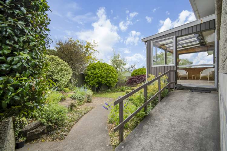 6 Julian Place Westown_17