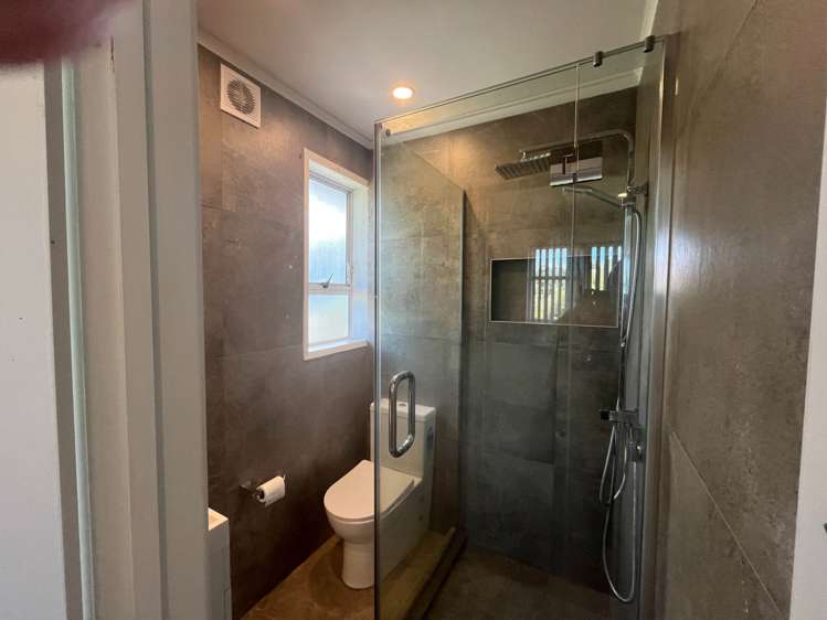 2 Glengarry Road Glen Eden_7