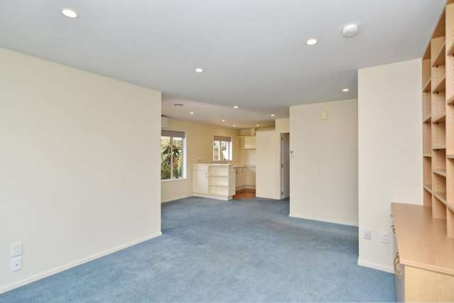 2c Hilton Drive Amberley_2