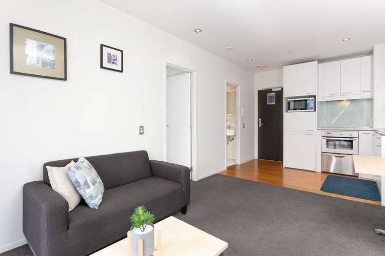 18D/16 Gore Street City Centre_6