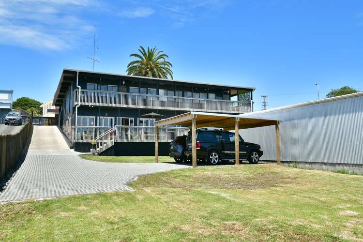 6 Commercial Road Helensville_21