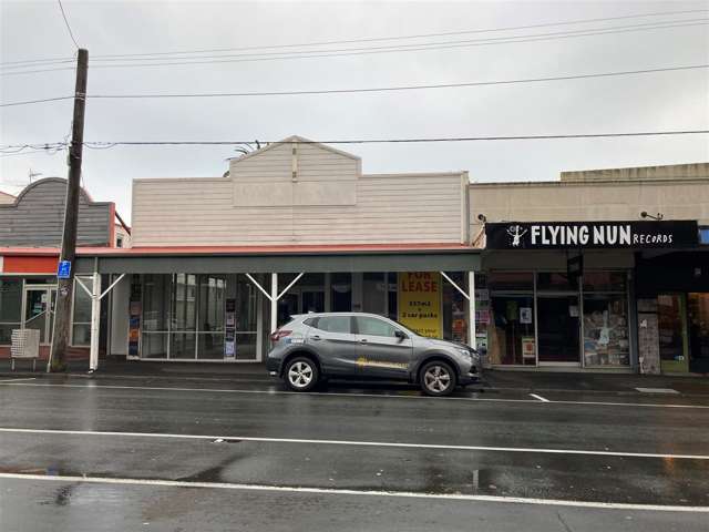 The Centre of Newtown Shops