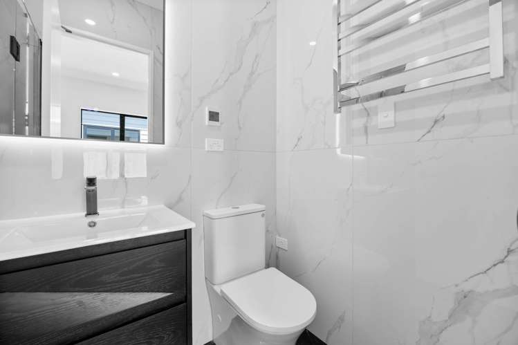 26 Furlough Road Opaheke_13