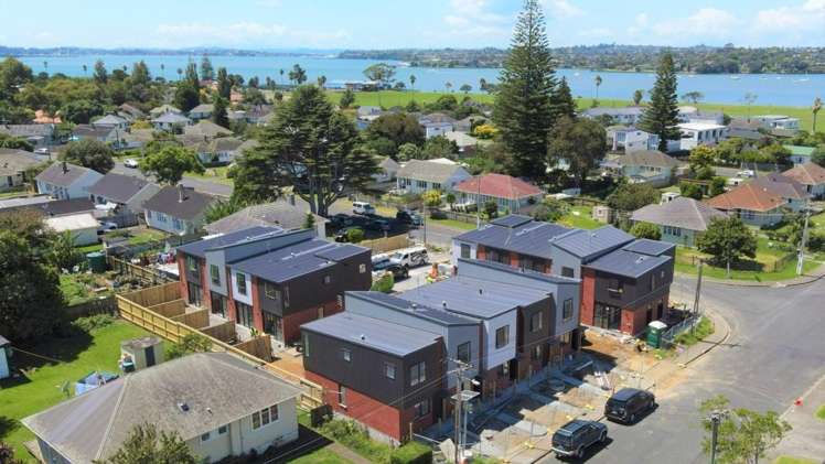  A/32 Coral Crescent Panmure_8