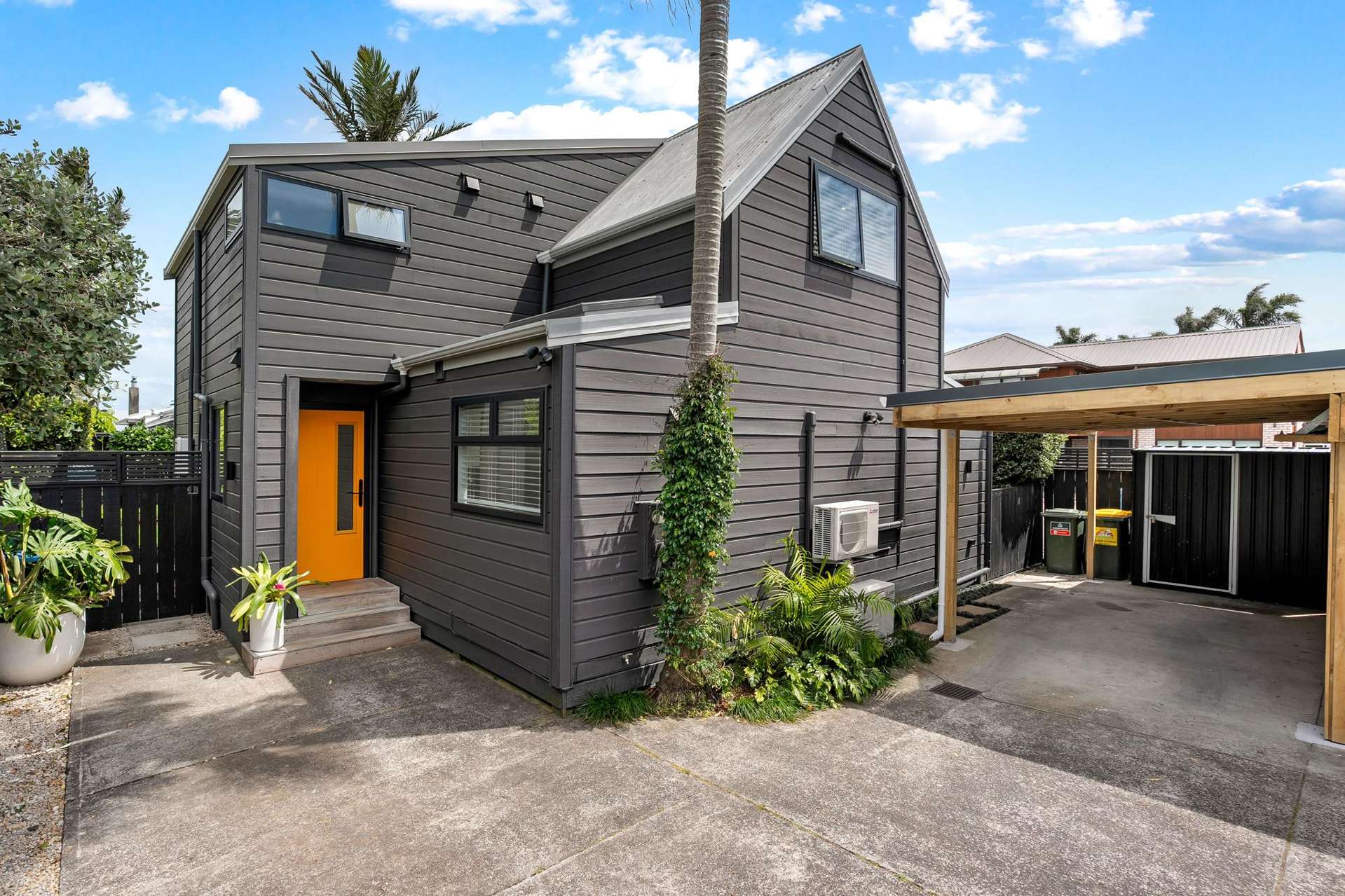 2/220 Point Chevalier Road Point Chevalier_0