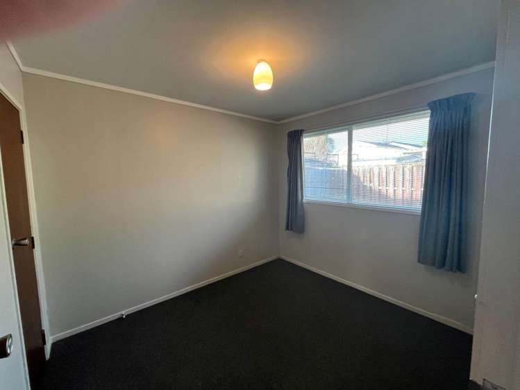 1/7 Seakens Way Glen Eden_7