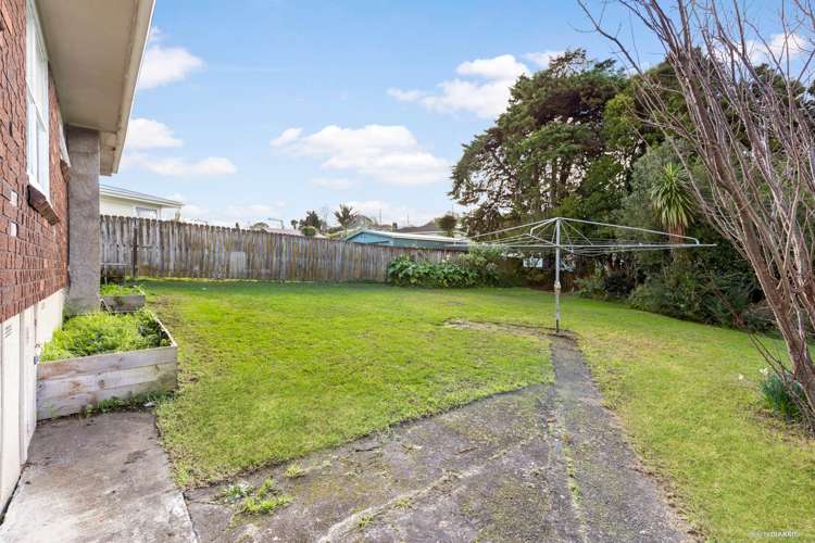 50 Tahi Terrace Glen Eden_12