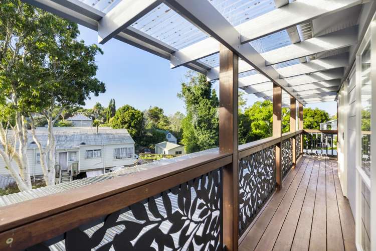 2/97 Taurus Crescent Beach Haven_13