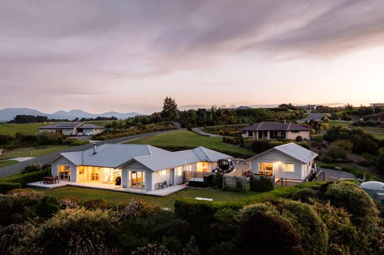 22 Eban Road Redwood Valley_1