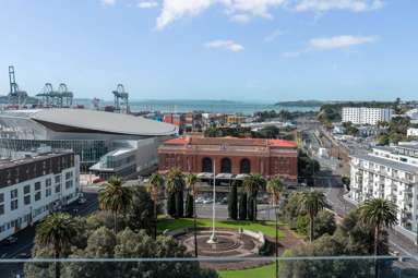 6E/100 Anzac Avenue_2