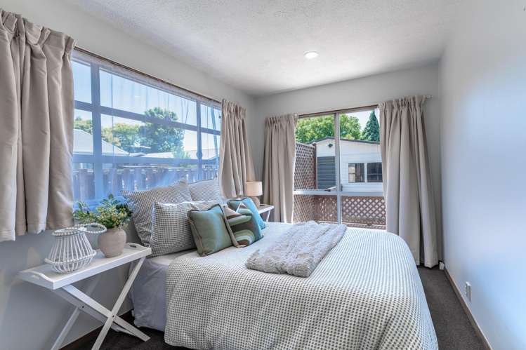 11 Gibson Drive Hornby_10