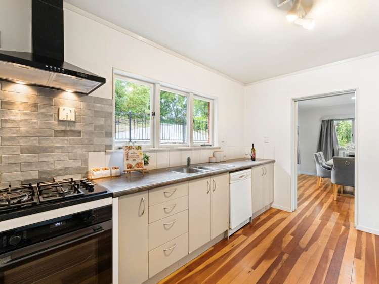 42 West Lynn Road Titirangi_2
