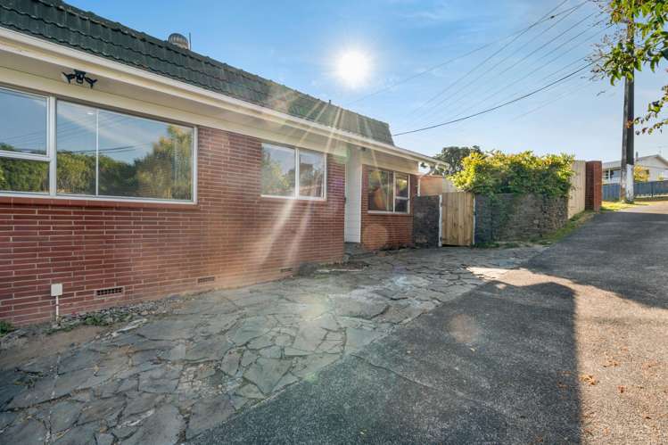 1/2 Roberts Road Glenfield_13