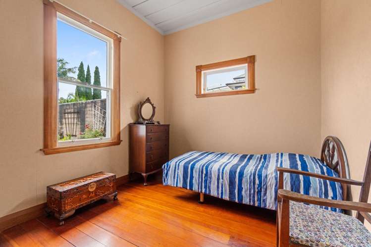 14 Gladwin Road Epsom_19