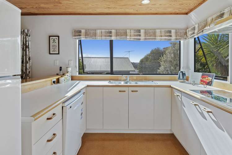 2/161 Stredwick Drive Torbay_6