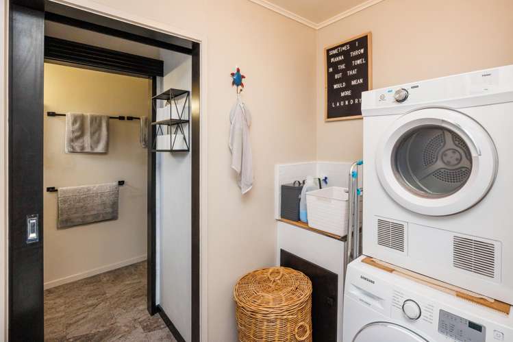 2/54 Weston Avenue Roslyn_6