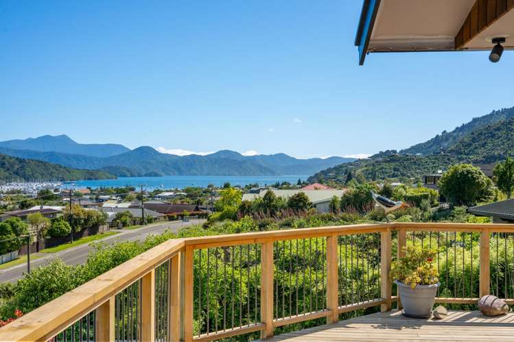32 Moana View Road Waikawa Bay_0