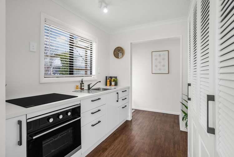 9 Naseby Grove Wainuiomata_10