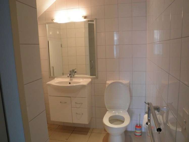 7/8 Mckerrow Place Fernhill/Sunshine Bay_3