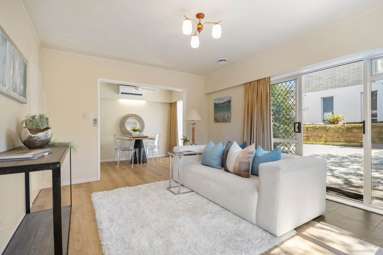 2/141 Selwyn Street_2