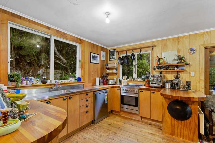 18 Tasman View Road Bethells Beach_14