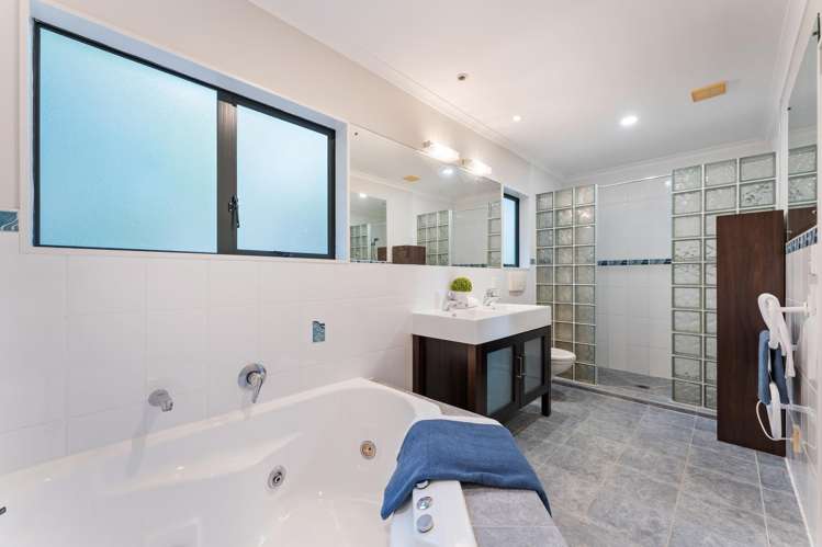 12B Kimberly Grove Greenhithe_17