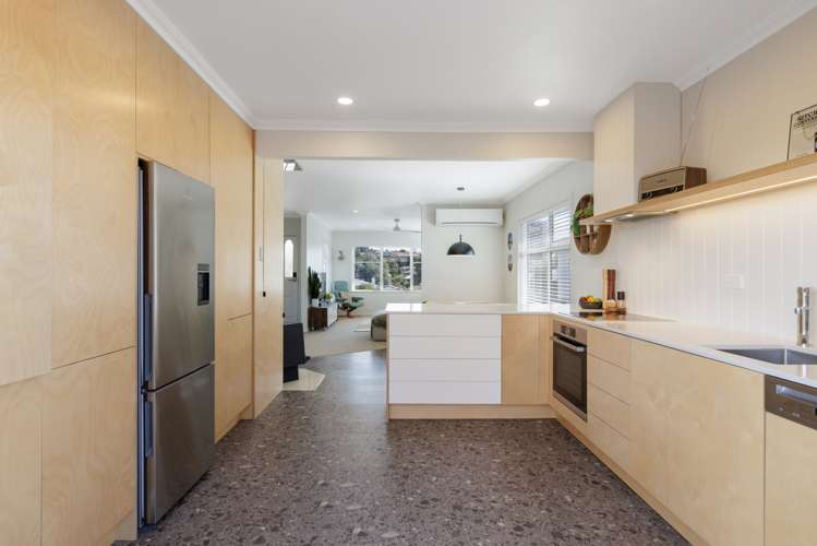 12a Goods Road Otumoetai_14