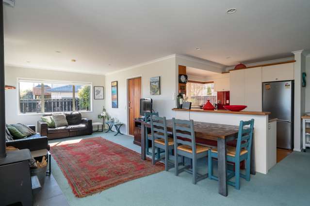 2/64 Logan Avenue Wharewaka_4