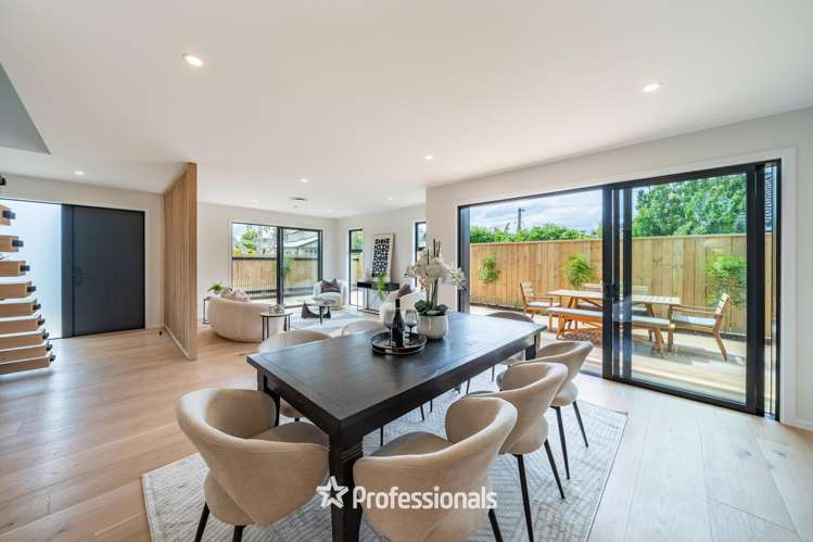 8 Maire Street Woburn_5