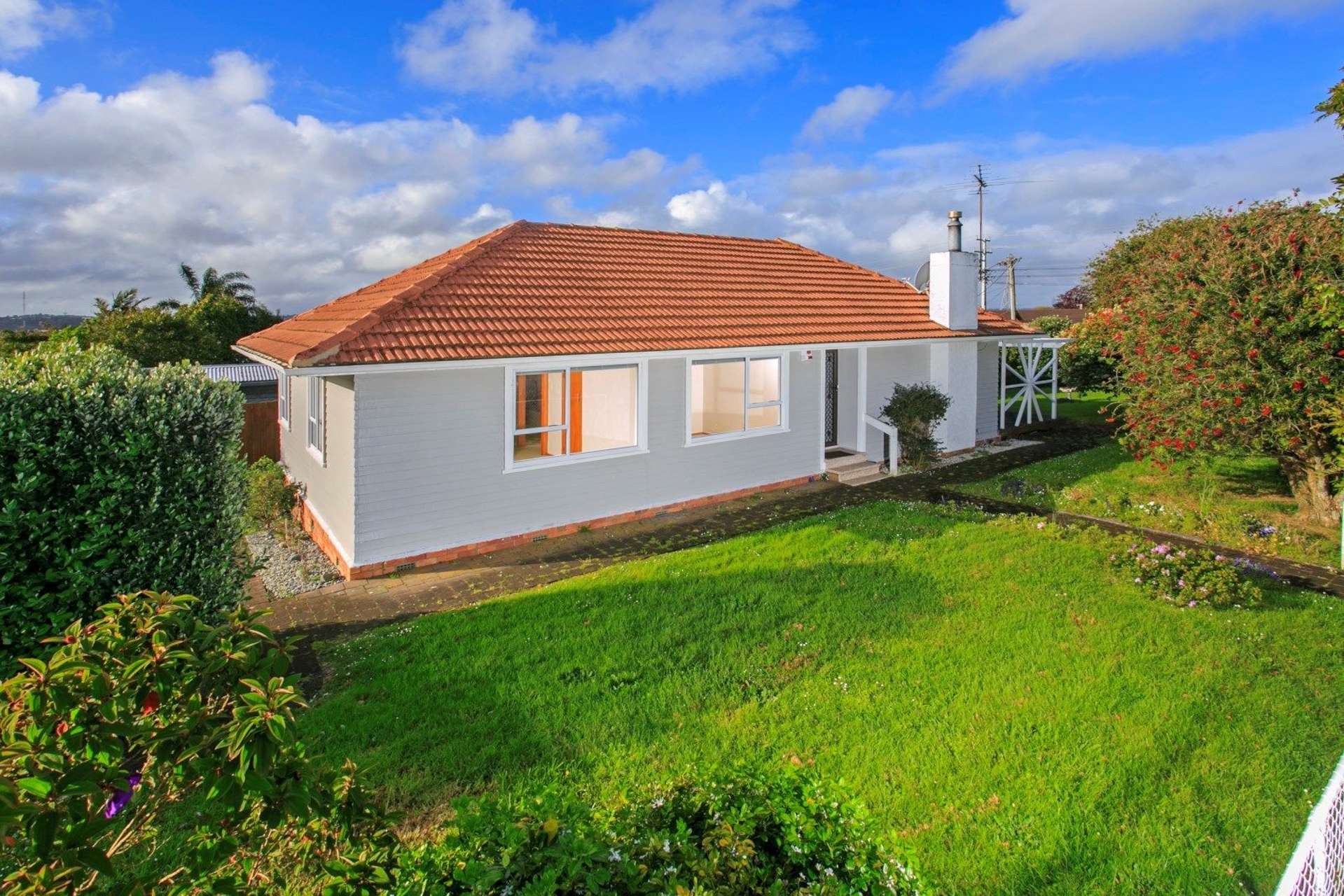 1 Vodanovich Road Te Atatu South_0