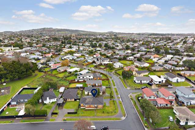 Under offer - Opportunity awaits - Blank canvas!