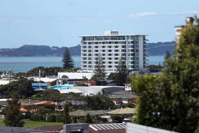 The Block NZ heads to Orewa, but teams face Gib and house price pressures