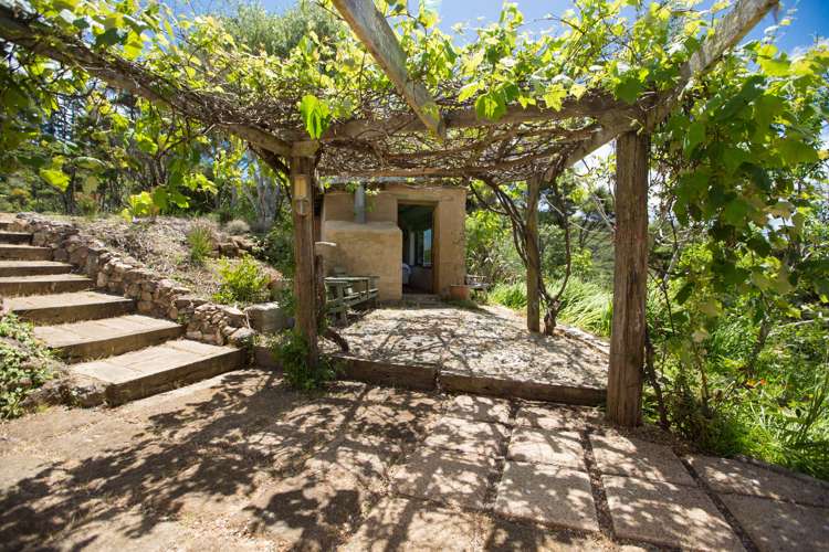 175 Orapiu Road Waiheke Island Waiheke Island Houses for Sale